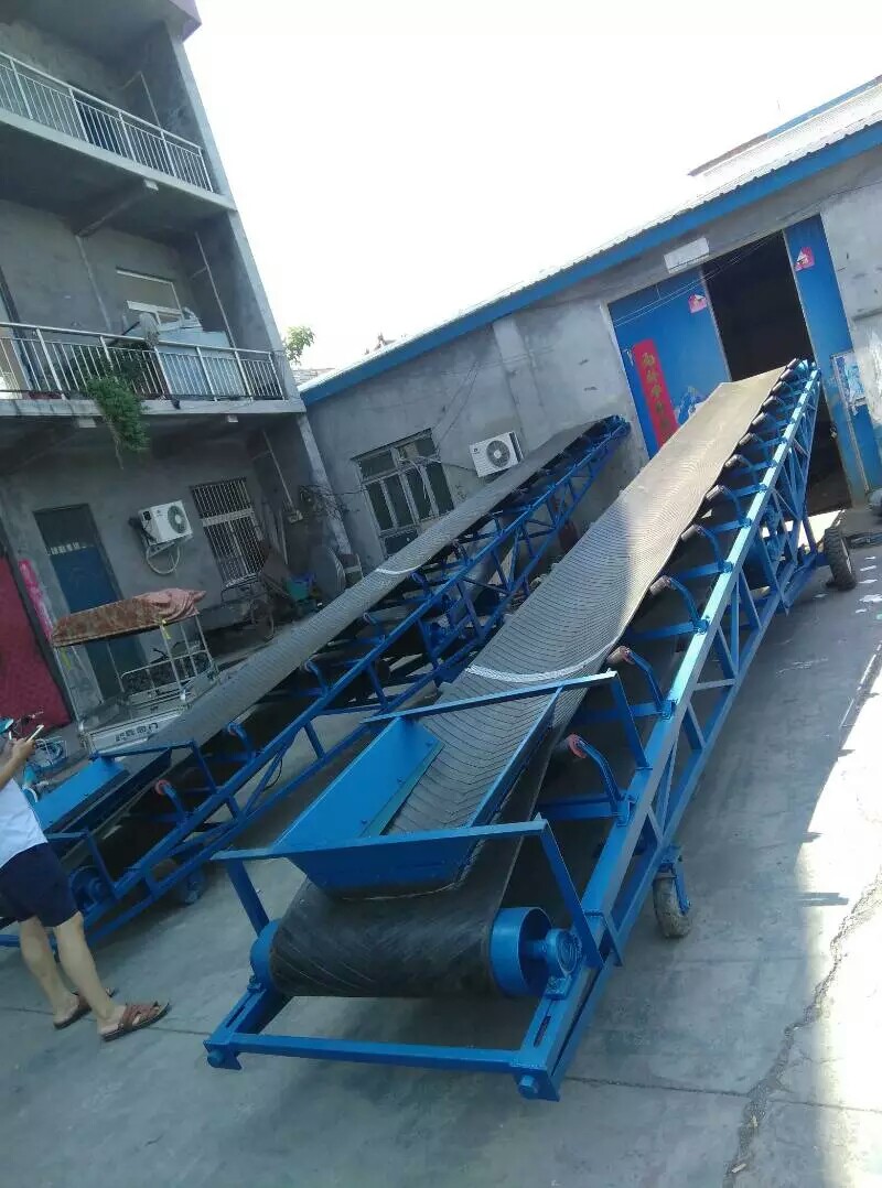 皮帶輸送機(jī)如何防止物料滾滑？